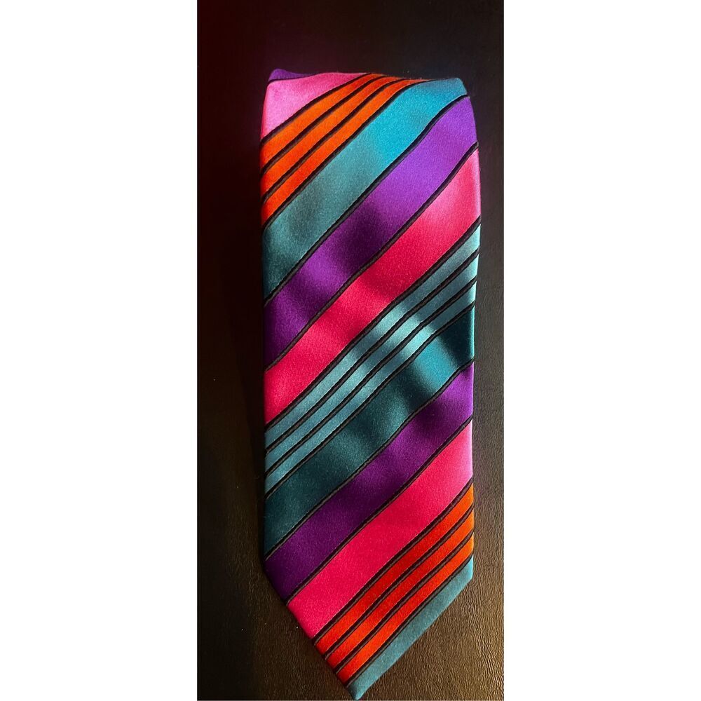 BCBG Attitude tie